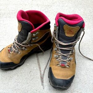 La sportiva hiking boots